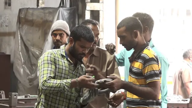 வட மாநில தொழிலாளர்கள்