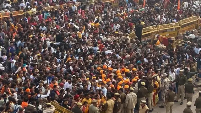 અયોધ્યા, રામ મંદિરના દર્શને ન આવવા ટ્રસ્ટની અપીલ, કુંભના શ્રદ્ધાળુઓ અયોધ્યા, સ્થાનિકો પરેશાન, 22મી જાન્યુઆરીએ પ્રાણપ્રતિષ્ઠા, અયોધ્યાની સ્થિતિનો ગ્રાઉન્ડ રિપોર્ટ, બીબીસી ગુજરાતી, બીબીસી ન્યૂઝ ગુજરાતી 