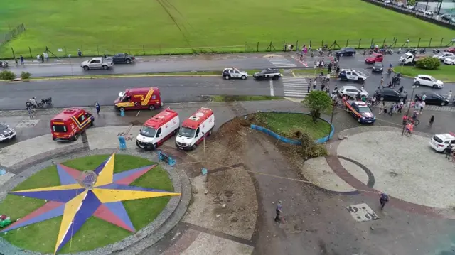 Imagem aérea mostra rastroapostas esportivas sitesaeronave após tentativaapostas esportivas sitespouso no aeroportoapostas esportivas sitesUbatuba, no litoral norteapostas esportivas sitesSão Paulo