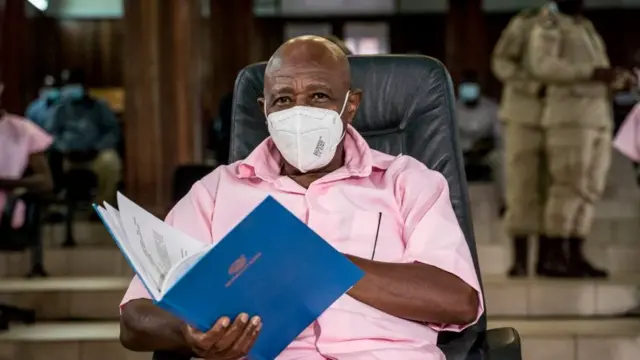 Paul Rusesabagina ubwo yiyaba urukiko mu kwa kabiri 2021