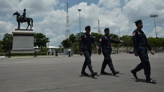 หมุดคณะราษฎร