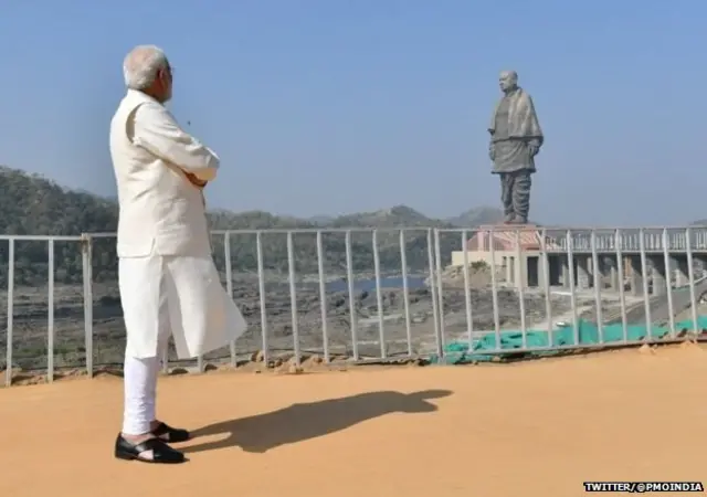 नरेंद्र मोदी