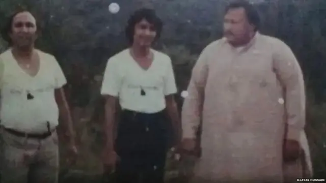 ਨੁਸਰਤ ਫ਼ਤਿਹ ਅਲੀ ਖ਼ਾਨ ਨੂੰ ਫ਼ਰਾਂਸ ਵਿੱਚ ਲੋਕਾਂ ਨੇ 'ਮਿਸਟਰ ਅੱਲ੍ਹਾ ਹੂ' ਦਾ ਖ਼ਿਤਾਬ ਦਿੱਤਾ
