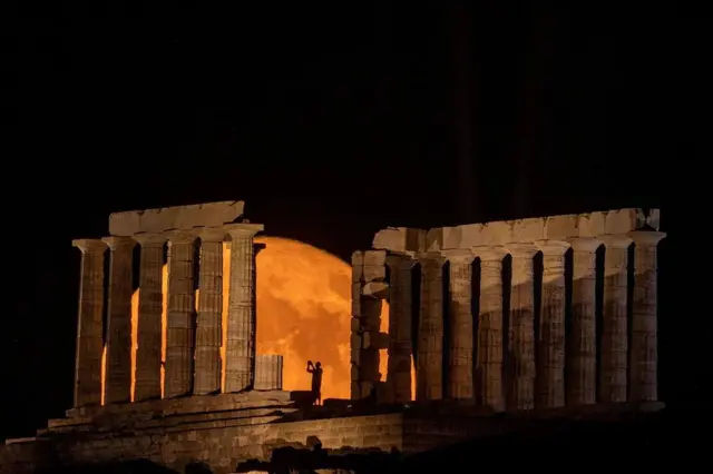 Kuil Poseidon, Yunani.