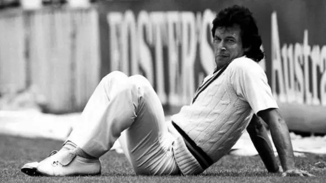 ક્રિકેટના મેદાનની તસવીર