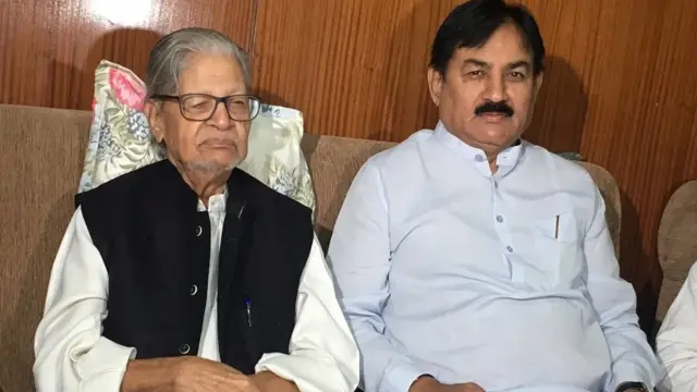 પિતા માધવસિંહ સાથે ભરતસિંહ