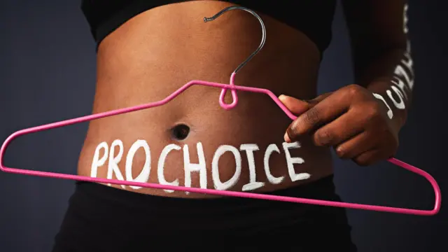Pro-choice warra ulfa baasuun mirga dubartiiti jechuun falman