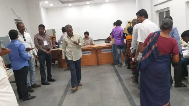 ఓటరు గుర్తింపు కార్డు లేకపోతే ఏం చేయాలి