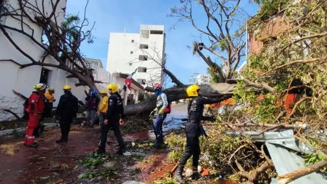 Para petugas keamanan SSC yang dikirim ke Acapulco.