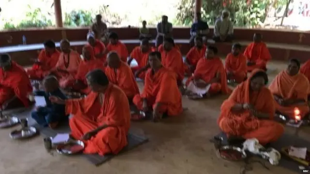 वीरशैव पंथाची वेदांवर श्रद्धा आहे.