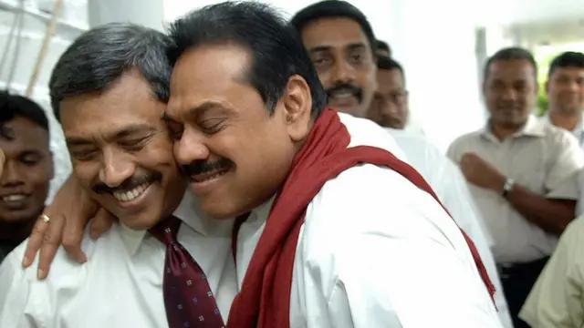 'ඔහුට විරුද්ධ වෙන්න මහින්ද රාජපක්ෂ මහත්මයට හේතුවක් නැහැ. මොකද ඒ ඔහුගේම සහෝදරයෙක්.