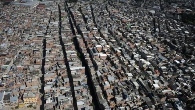 Foto aérea da favela da Maré