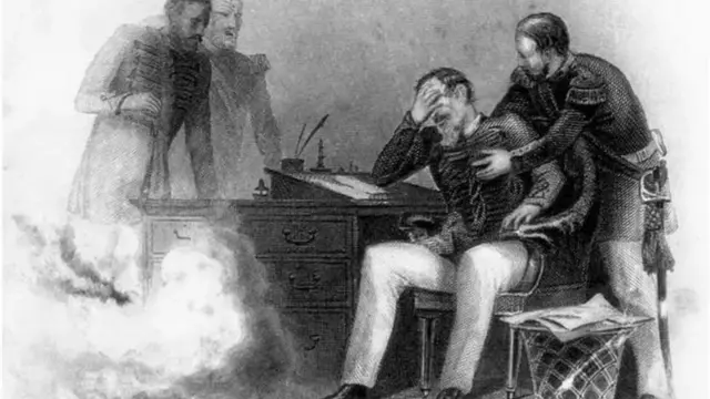 રેસિડન્સની અંદર હેનરી લૉરેંસ ગોળાથી ઘાયલ થયા