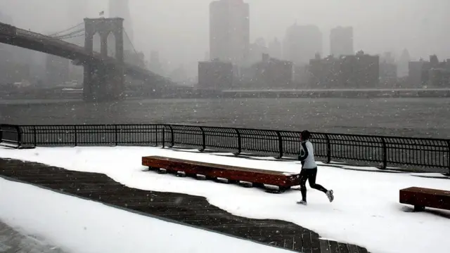 لماذا لا يشعر البعض بالبرد مقارنة بالآخرين؟