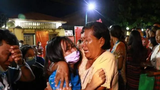 အောက်တိုဘာ ၁၈ ရက်နေ့က က ပြန်လွတ်လာတဲ့ အမျိုးသမီးငယ်တစ်ဦး