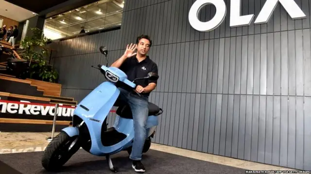 ઓલાએ મહારાષ્ટ્રમાં ઈ સ્કૂટરનો યુનિટ શરૂ કર્યો છે જેનું સંચાલન મહિલાઓના હાથમાં છે.