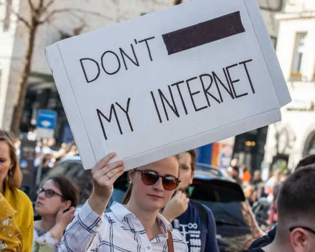 इंटरनेट का अधिकार