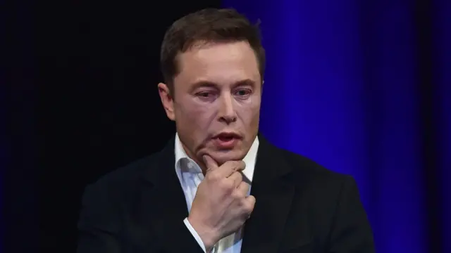 Elon Musk habla en Adelaide, Australia.