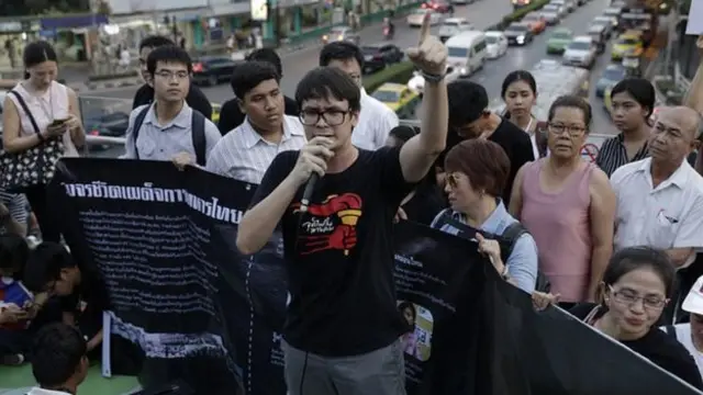 นายรังสิมันต์ โรม