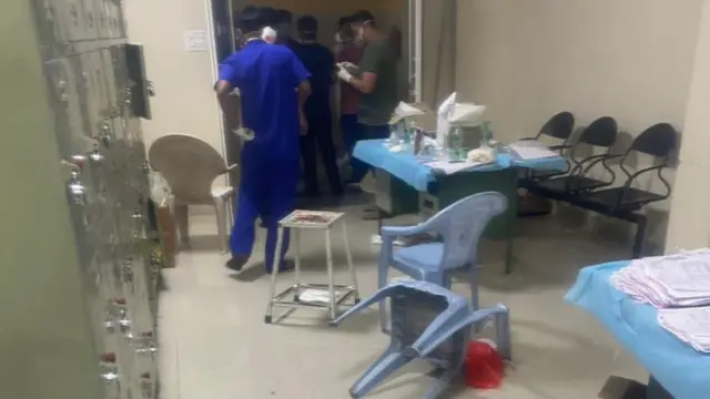 జూనియర్ డాక్టర్లపై రెండు నెలల్లో ఇలా దాడులు జరగడం ఇది రెండోసారి.