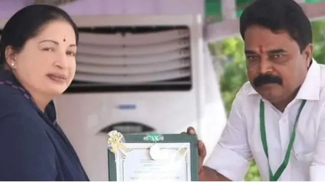 ஜெயலலிதாவோடு இளங்கோவன்.