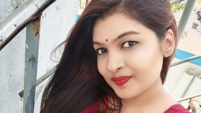 সালসাবিল সাদিয়া মনে করেন, বাঙালি নারীর কপালে টিপ সৌন্দর্যের পরিপূর্ণতা এনে দেয়