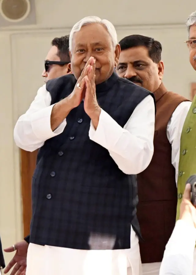 బిహార్, నితీశ్ కుమార్, హిజాబ్, ఆయుష్