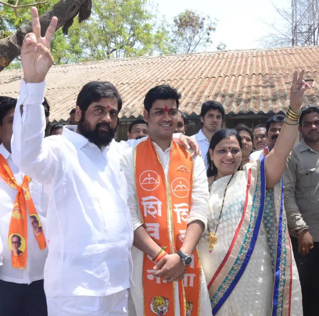 एकनाथ शिंदे आणि श्रीकांत शिंदे 