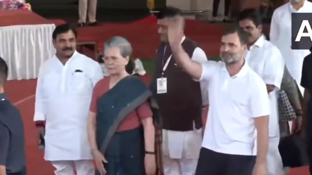 सोनिया गांधी राहुल गांधी