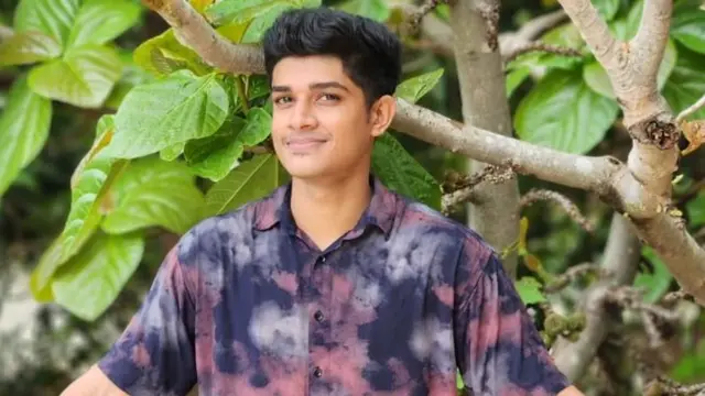 விக்னேஷ் புத்தூர், தோனி, ஐபிஎல், சிஎஸ்கே, எம்.ஐ. சென்னை சூப்பர் கிங்ஸ், மும்பை இந்தியன்ஸ்,  கேரளா, கேரள கிரிக்கெட் அகாடமி, சைனா மேன் பவுலர், இந்தியா , பிசிசிஐ , Who is Vignesh Puthur