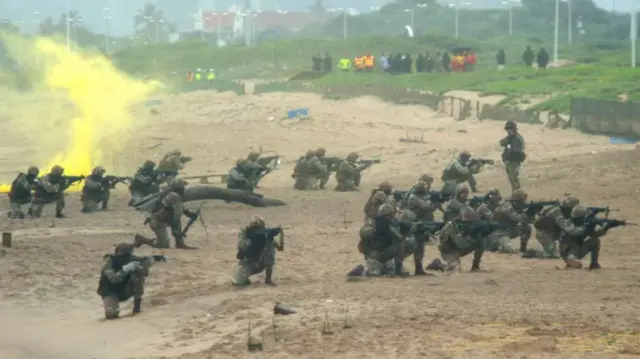 ደቡብ አፍሪካ በሚቀጥለው ወር ከሩሲያ እና ቻይና ጋር ወታደራዊ ልምምድ ማድረግ ልትጀምር መሆኑን አስታወቀች።