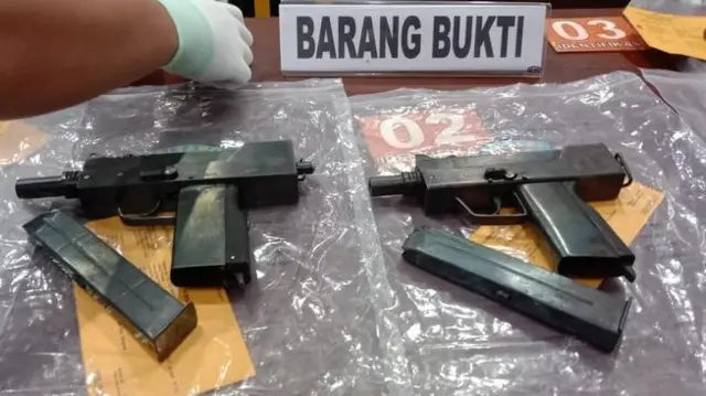 Senjata api ilegal dari Filipina yang akan diselundupkan ke Papua Barat. 