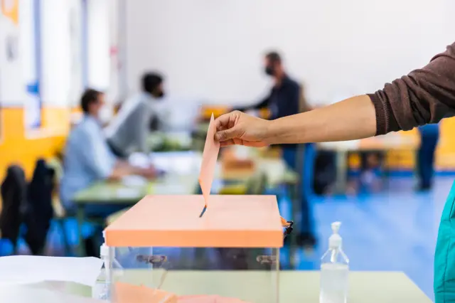 Homem deposita votocoritiba x ceará palpitesurna