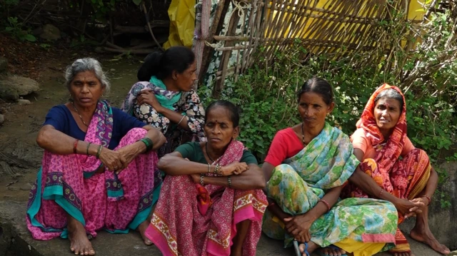 चंद्रपूर जिल्ह्यात ऑक्टोबर महिन्यात 8 दिवसांत 4 जणांचा बळी वाघानं घेतला आहे. 