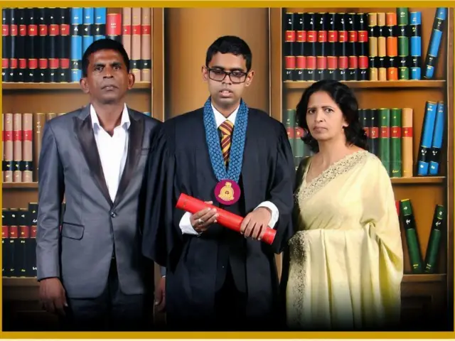 දැන් ඔහු නීතිඥවරයෙකු ලෙස දිවුරුම් දී වසරකට ආසන්න කාලයක් ගතවී ගොසිණි.