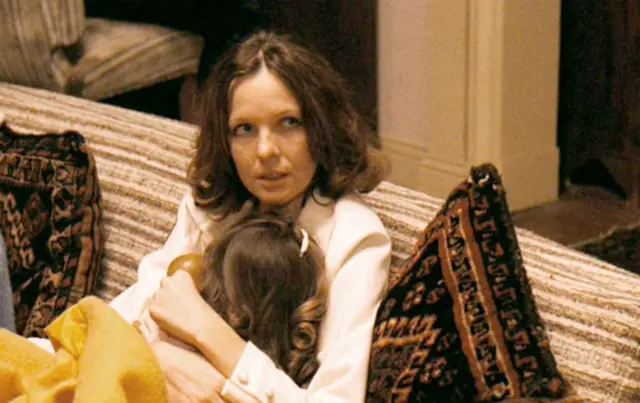 شاركت كيتون في سلسلة اعمال العراب 