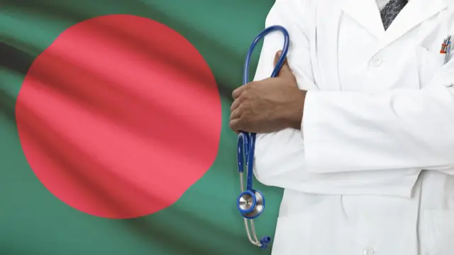 অনেক বিদেশি শিক্ষার্থীও বাংলাদেশে পড়তে আসেন।