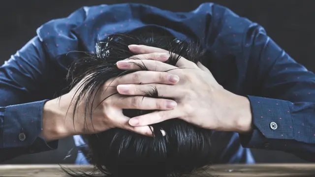 Головная боль может быть невыносимой