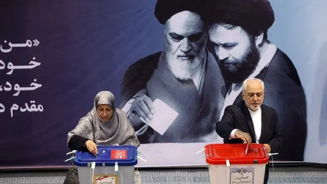 ایران کې د ولسمشریزو ټاکنو دولسمه دوره او د ښارونو او کلیو د اسلامي شورا د ټاکنو پنځمه دوره له روانه ده.