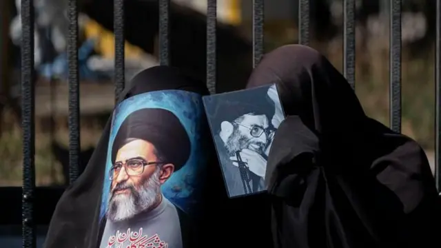 عزاداران خامنه ای