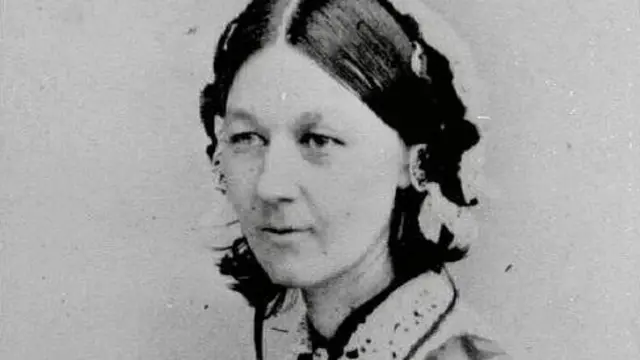 Fotografía de archivo de biblioteca de la enfermera Florence Nightingale, famosa por sus esfuerzos para mejorar las condiciones de los heridos durante la Guerra de Crimea.