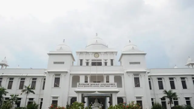 යාපනය පුස්තකාලය යළි ගොඩනැගීමෙන් පසු