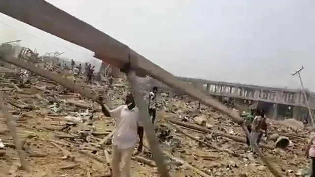 Dhooinsa booda suuraa kaafame