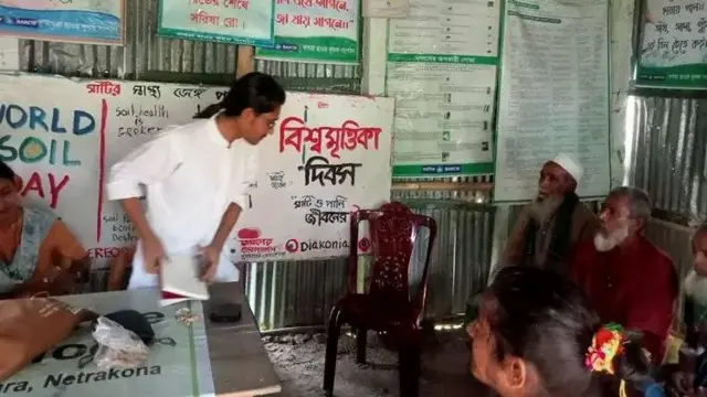 কৃষকদের জন্য অভিজ্ঞ প্রশিক্ষিত ব্যক্তিরা আছেন এই ফসলের হাসপাতালে