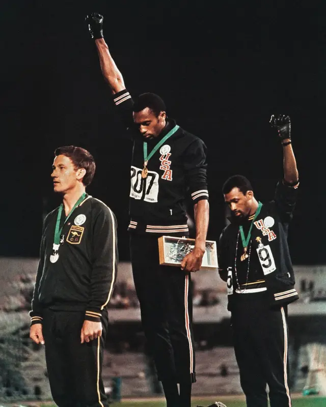 Tommie Smith y John Carlos protestan contra la segregación en la Ciudad de México (1968)