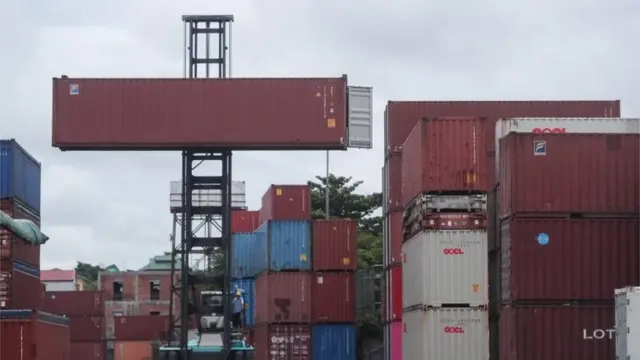 व्यापार