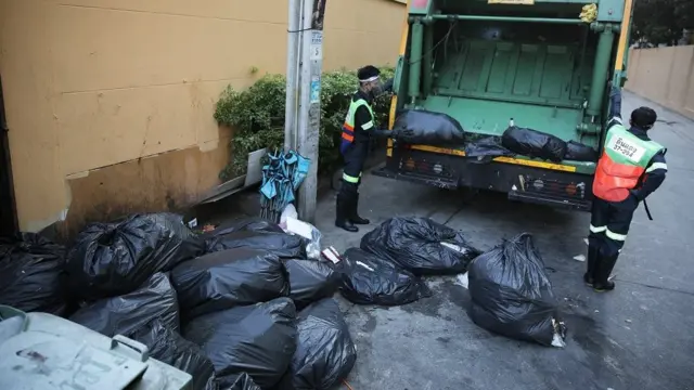 พนักงานเก็บขยะ