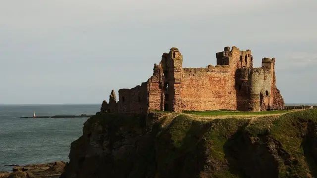 Замок Танталлон.