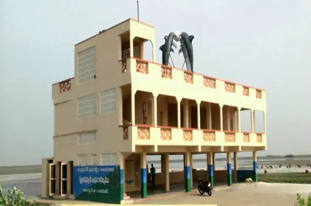 డాల్ఫిన్ భవన్