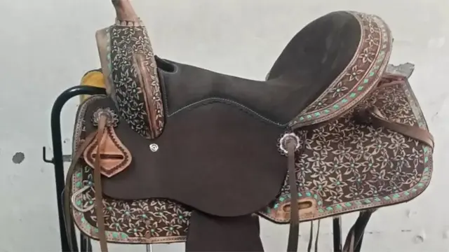 ઘોડાની ઉપર બેસવા માટે બનાવાતી ગાદી